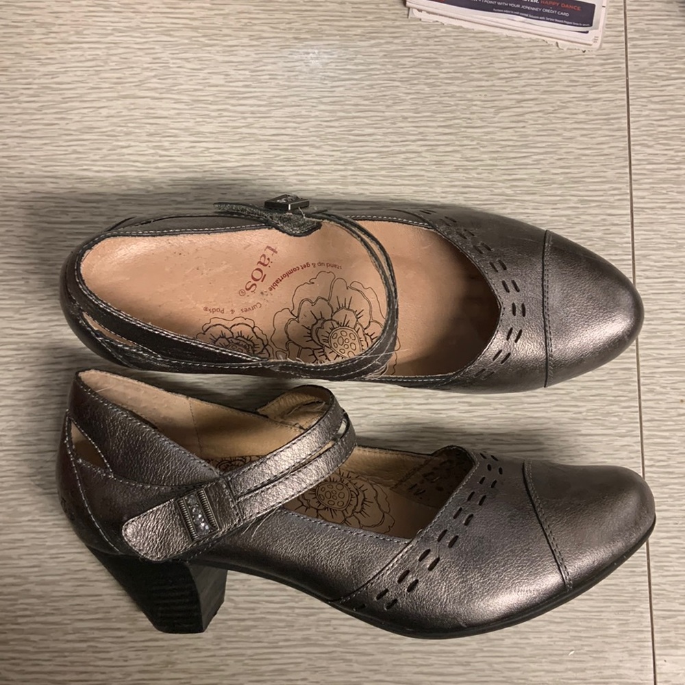 Taos Heels Womens 9.5 Pewter Stunner Leather Mary Jane